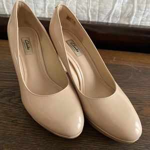 Clarks nude heels